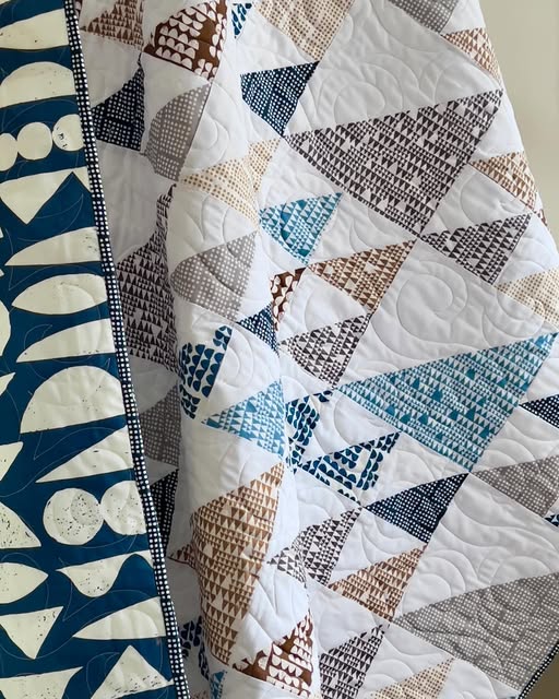 Upwards - Grey - Imprint - GOTS Organic Cotton
