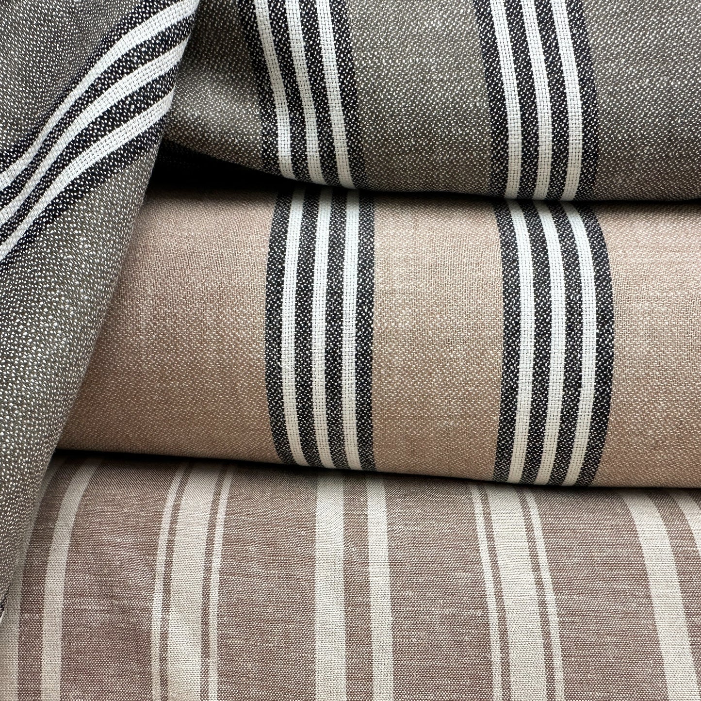 Grand Canyon - Honey & Black - Yarn Dyed Linen Blend