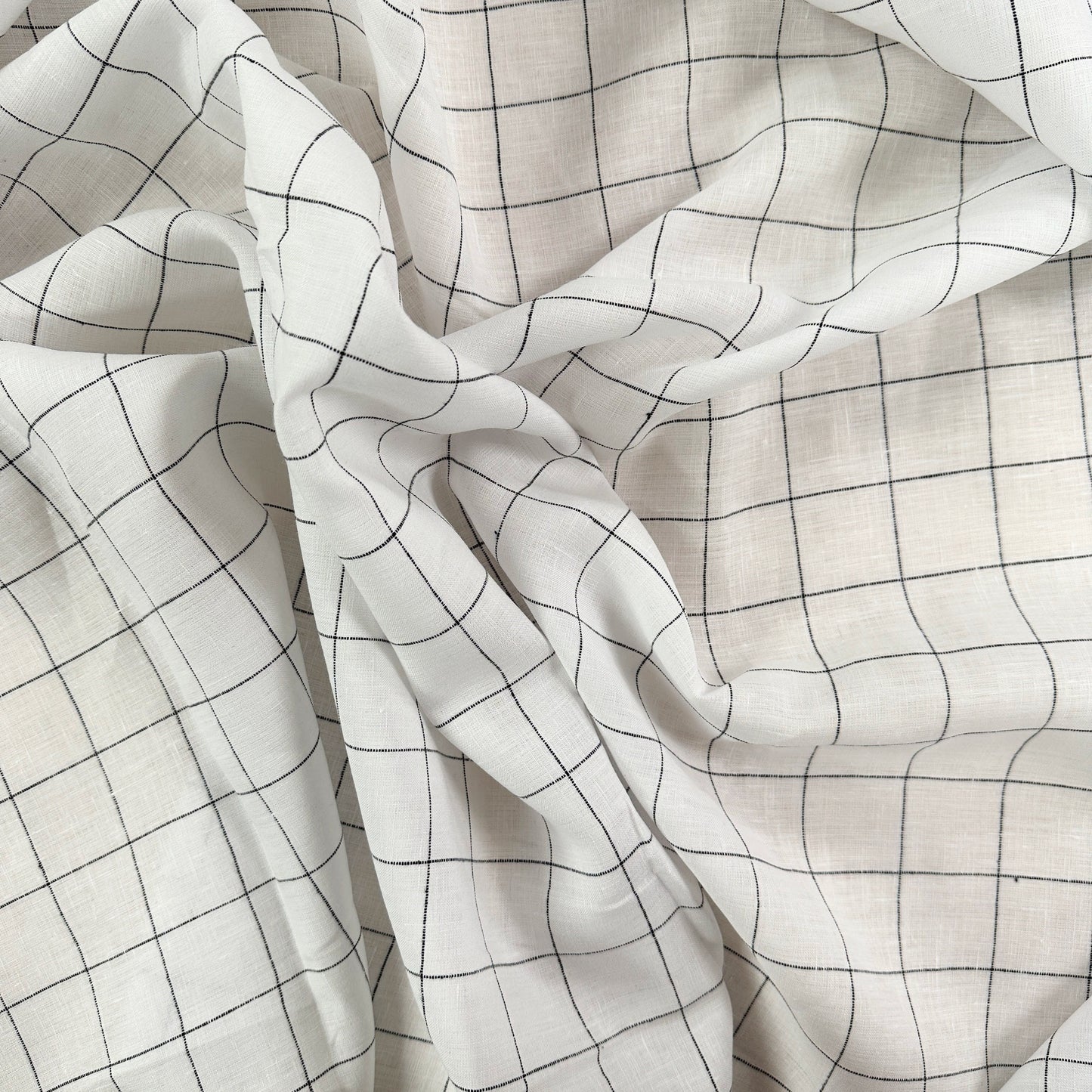 Mistral Yarn Dyed Linen Check - White & Black
