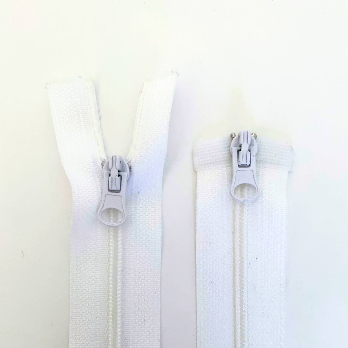 Two Way Separating Zipper - Light Weight #3 Nylon Coil 76cm (30) - Wh –  Riverside Fabrics