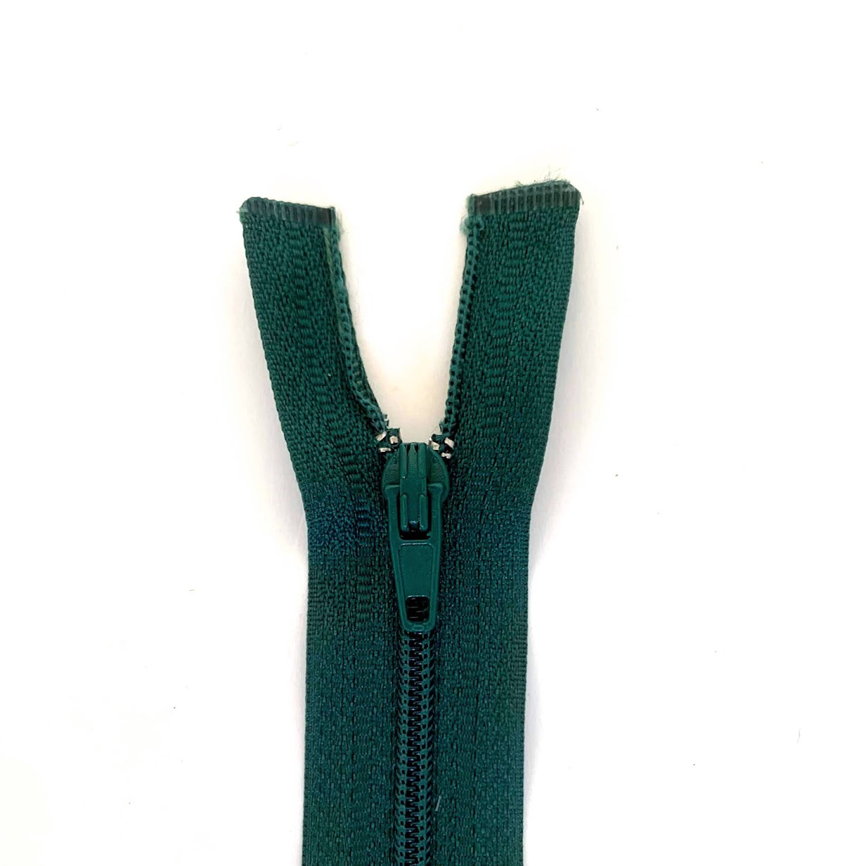 Lightweight Open Ended Separating Zipper 60cm (24″) No. 3 - Pine