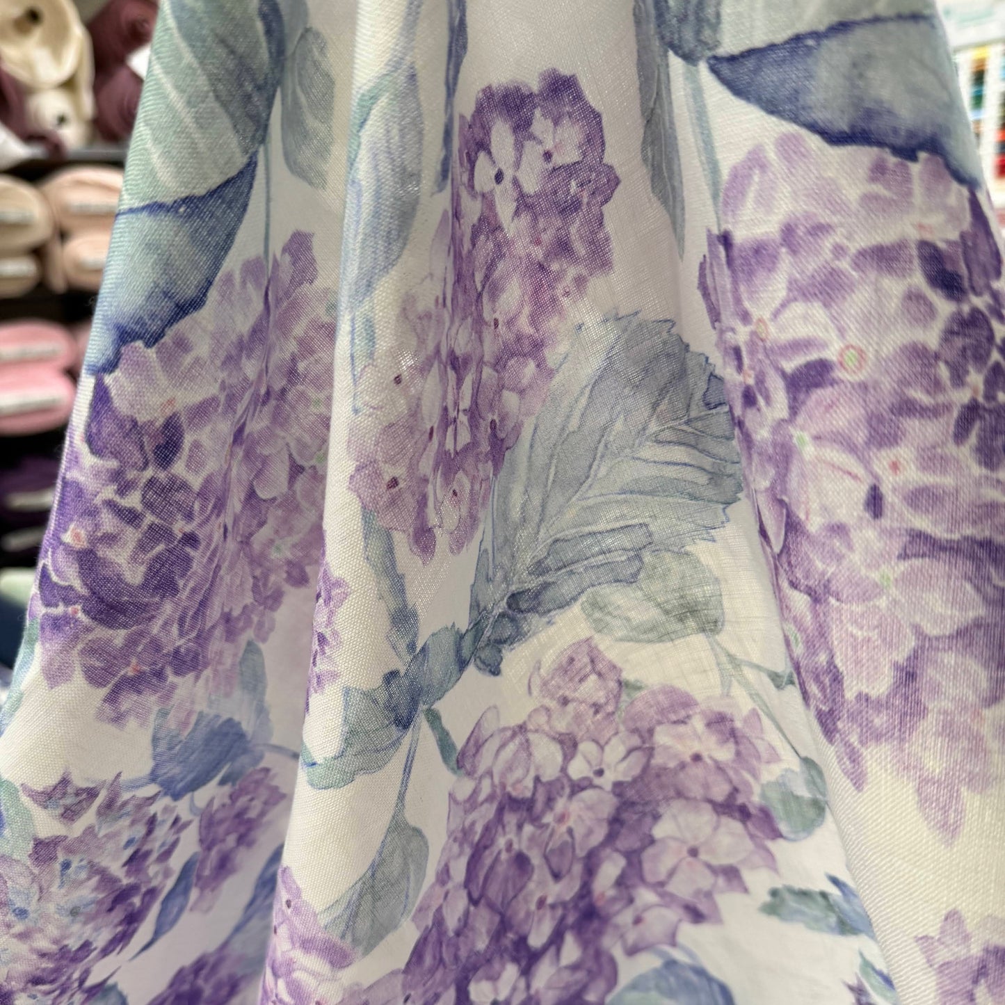 European Linen - Purple Hydrangea - 59"