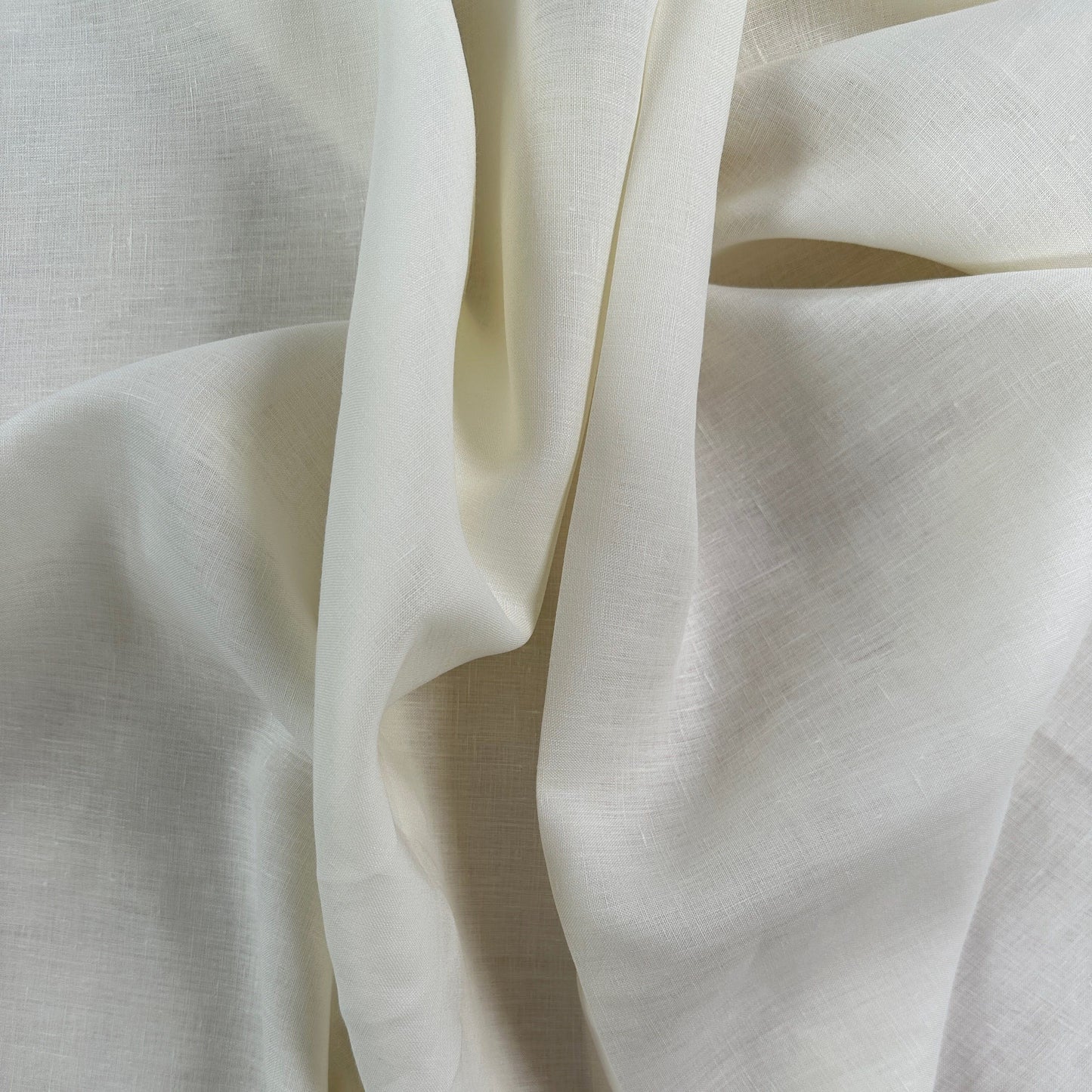 European Linen - Ivory - 59"